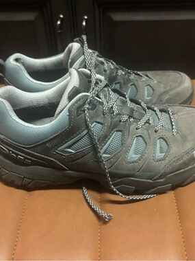 Obez women's Hiking Sawtooth 11 Blue/Gray Shoe, Size 7.5